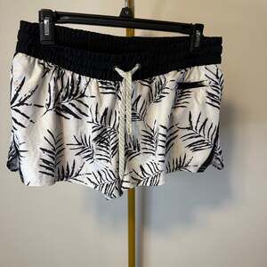 Vuori Lined Performance Black White Running Training Shorts Women's Size medium